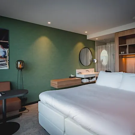 Der Valk Zuidas-rai 4*