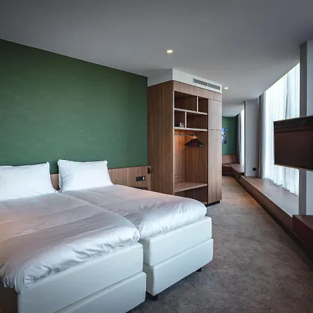 Hotel Der Valk Zuidas-rai 4*