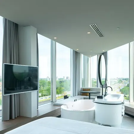 Der Valk Zuidas-rai 4*