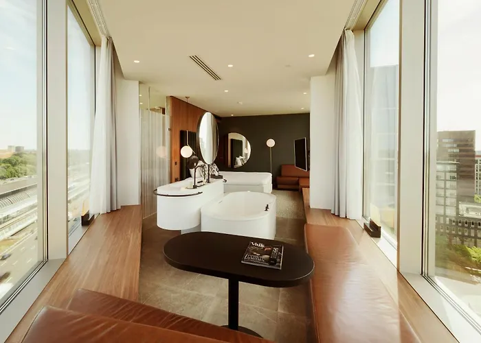 Der Valk Zuidas-rai 4*