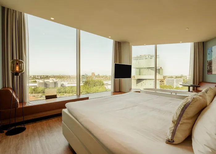 Hotel Der Valk Zuidas-rai 4*